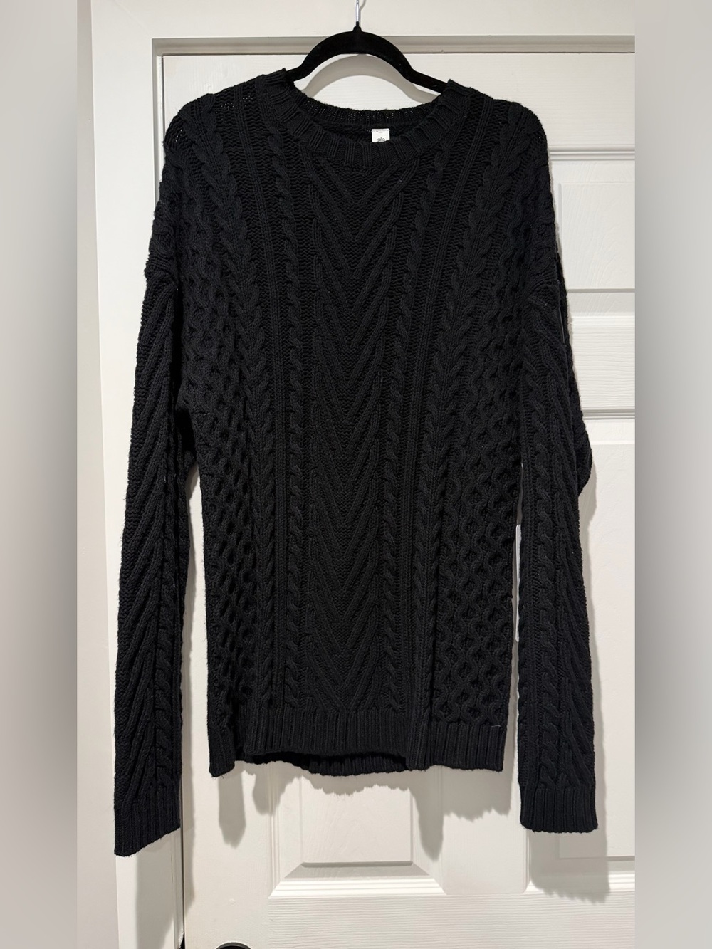 NWT ✅ ALO Yoga Cable Knit Crewneck in “Black” Sweater Size Small 🖤